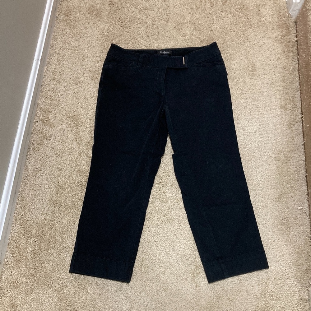 White House/Black Market Black cropped pants size 8